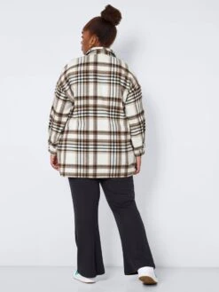 Noisy May CURVE LOOSE FIT SHIRT 11 Noisy May CURVE LOOSE FIT SHIRT -Noisy May Shop 27014766 BeaverFur 986193 005