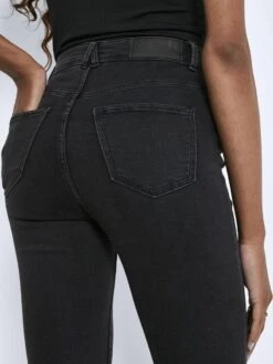 Noisy May NMAGNES HIGH WAISTED SKINNY FIT JEANS 15 Noisy May NMAGNES HIGH WAISTED SKINNY FIT JEANS -Noisy May Shop 27017835 BlackDenim 008