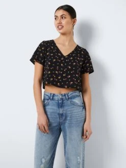 Noisy May CROPPED SHORT SLEEVED TOP