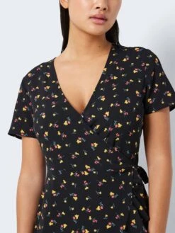 Noisy May SHORT WRAP DRESS -Noisy May Shop 27023869 Black 1000710 006