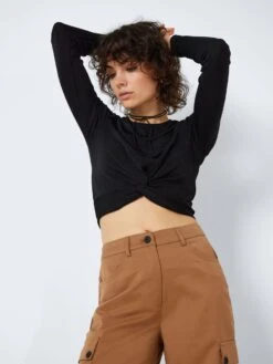 Noisy May LONG SLEEVED KNOT DETAIL TOP
