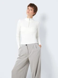 Noisy May LONG SLEEVED HIGH NECK TOP