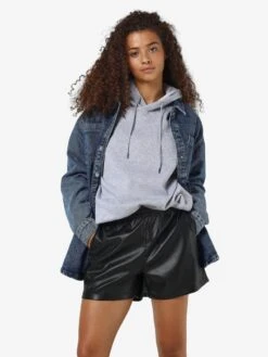 Noisy May FAUX LEATHER SHORTS 13 Noisy May FAUX LEATHER SHORTS -Noisy May Shop 27029281 Black 007