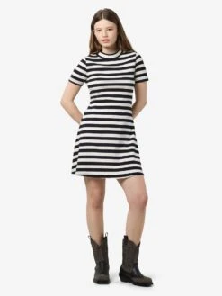 Noisy May NMELINOR SKATER DRESS -Noisy May Shop 27033179 Birch 1171375 004