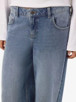 Noisy May NMANDY LOOSE-FIT JEANS 13 Noisy May NMANDY LOOSE-FIT JEANS -Noisy May Shop 27034155 MediumBlueDenim 006