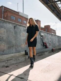 Noisy May COATED DENIM DRESS 17 Noisy May COATED DENIM DRESS -Noisy May Shop 27034395 Black 008